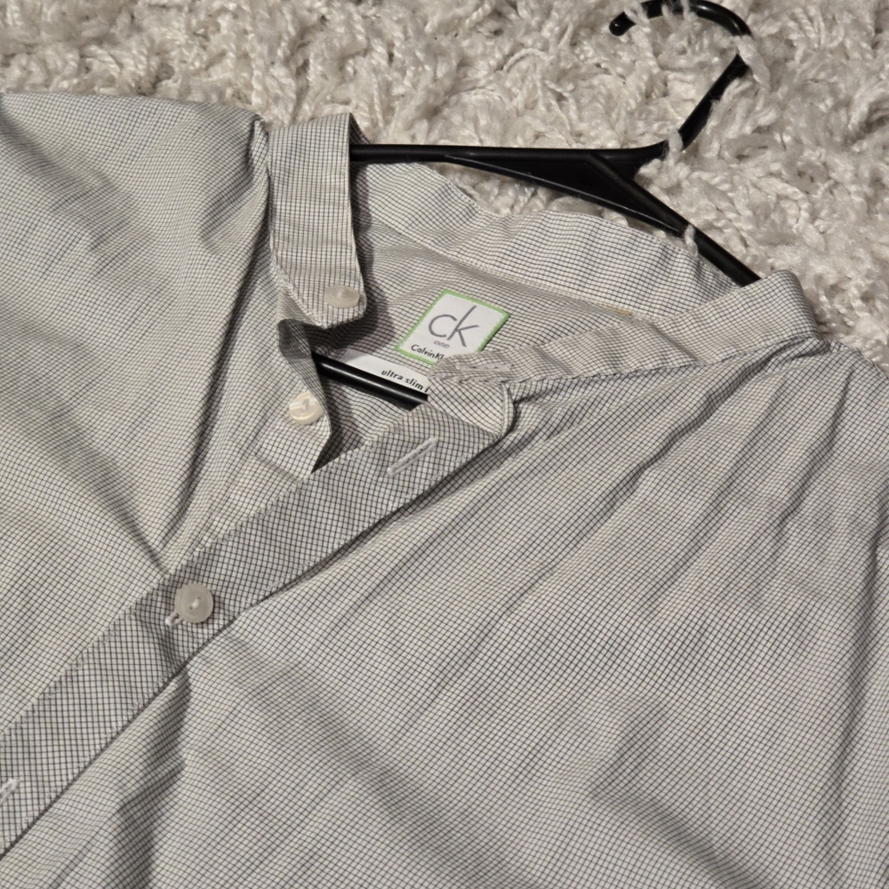 Calvin Klein Button Down Ultra SlimFit Stretch Dress Shirt - Picture 2 of 4